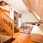 Bed & Breakfast Ciukrowa Sauna & Jacuzzi 3*