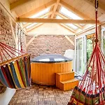 Bed & Breakfast Ciukrowa Sauna & Jacuzzi 3*