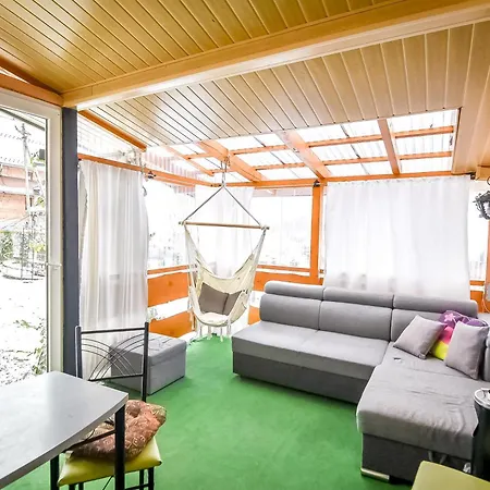 Ciukrowa Chatka Sauna & Jacuzzi *