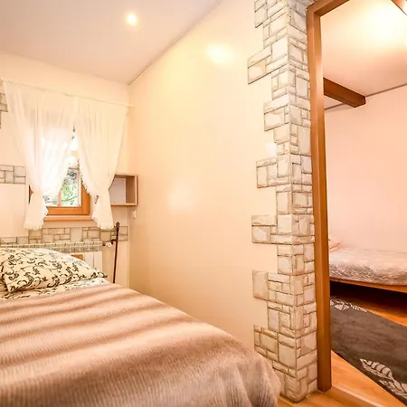 Ciukrowa Chatka Sauna & Jacuzzi Poronin