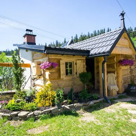 Ciukrowa Chatka Sauna & Jacuzzi Poronin