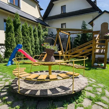 Ciukrowa Chatka Sauna & Jacuzzi Poronin