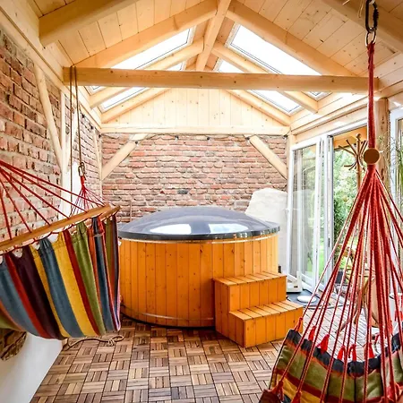 Bed & Breakfast Ciukrowa Chatka Sauna & Jacuzzi *