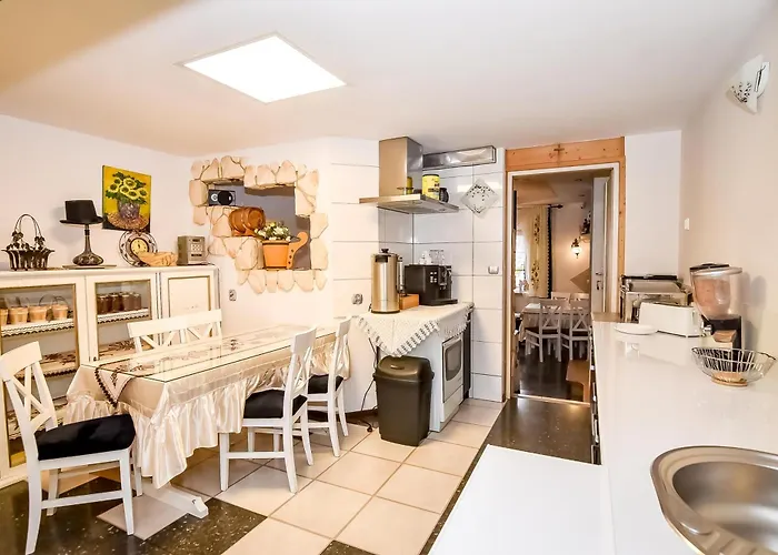 Bed & Breakfast Ciukrowa Sauna & Jacuzzi 3*